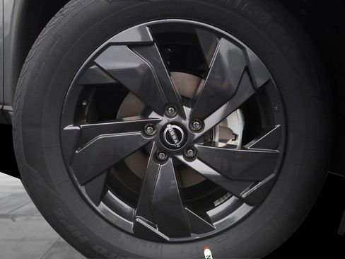 New 2026 Nissan Rogue SV w/ Cold Weather Package AWD/4WD image 3