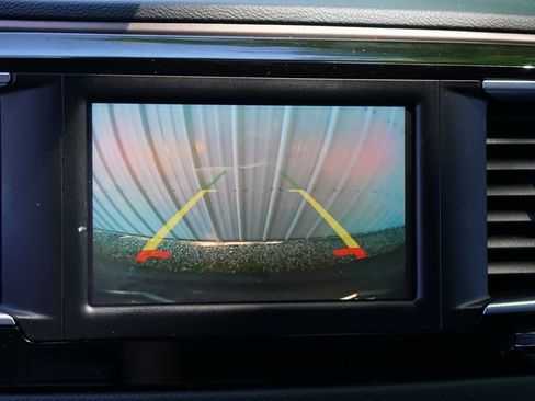 Used 2023 Chrysler Voyager LX FWD image 32