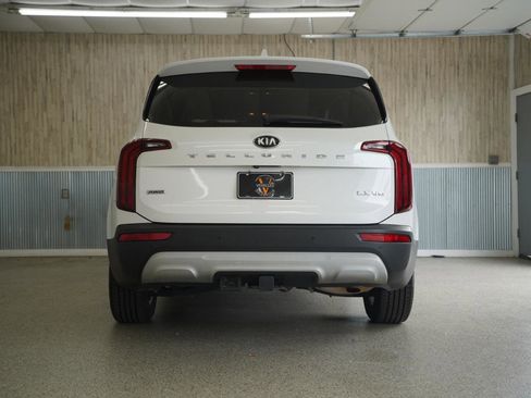 Used 2020 Kia Telluride LX AWD/4WD image 8