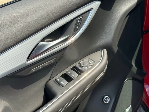 New 2025 Buick Envision Avenir image 17