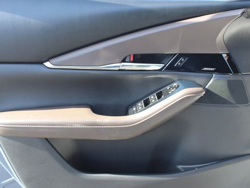 Used 2021 MAZDA CX-30 2.5 Turbo w/ Premium Package image 11