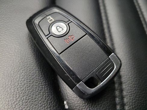 Used 2023 Ford Edge SEL image 32