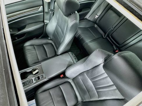 Used 2020 Honda Accord Touring image 26