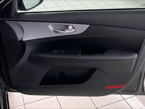 Used 2024 Kia Forte LXS image 27