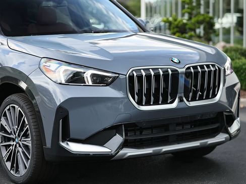 New 2026 BMW X1 xDrive28i w/ Technology Package AWD/4WD image 2