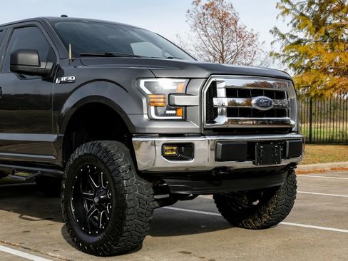 Used 2016 Ford F150 XLT image 12