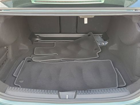 Used 2024 Mercedes-Benz E 350 4MATIC Sedan image 9