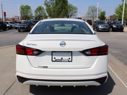 Used 2022 Nissan Altima 2.5 S FWD image 8