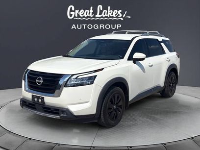 Used 2022 Nissan Pathfinder SL w/ Cargo Package