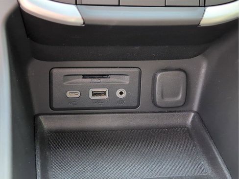 Used 2023 GMC Terrain SLT FWD image 21