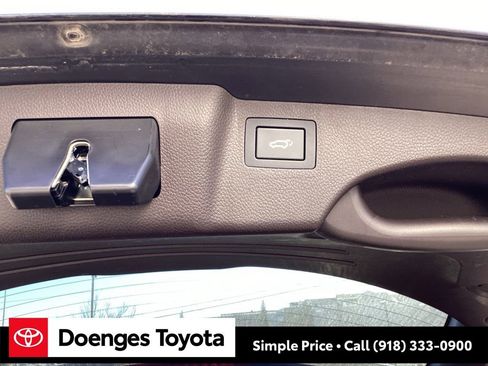 Used 2018 Hyundai Santa Fe Sport image 12