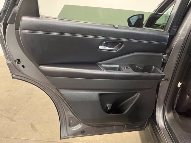 Used 2023 Nissan Pathfinder Platinum w/ Cargo Package FWD image 20