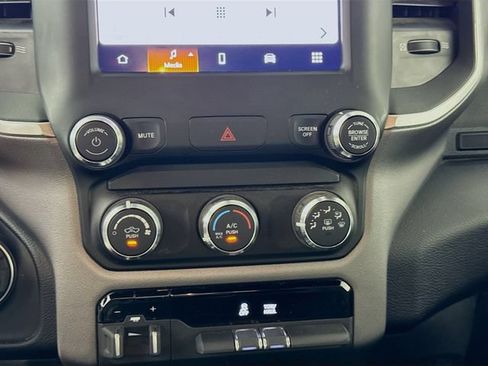 Used 2024 RAM 2500 Big Horn AWD/4WD image 19