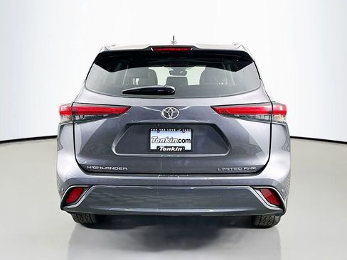 Used 2022 Toyota Highlander Limited AWD/4WD image 7