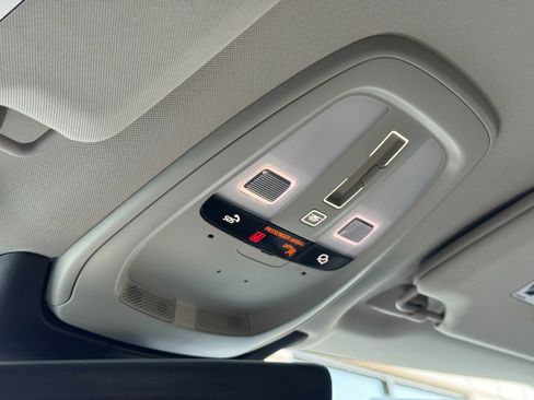 Used 2023 Volvo XC90 B6 Plus image 32