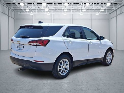Certified 2023 Chevrolet Equinox LS w/ LS Convenience Package FWD image 5