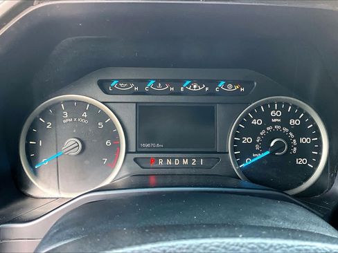 Used 2015 Ford F150 XLT w/ Equipment Group 301A Mid RWD image 28
