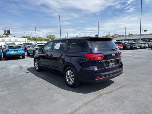 Used 2020 Kia Sedona LX FWD image 5