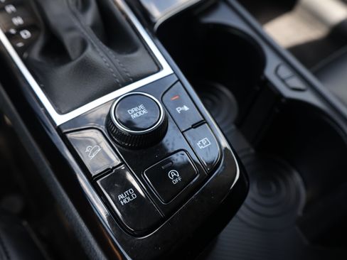 Used 2024 Kia Sportage EX FWD image 13