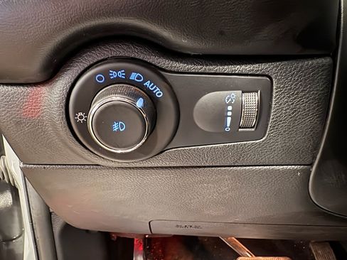 Used 2021 Dodge Durango R/T w/ Technology Group AWD/4WD image 14