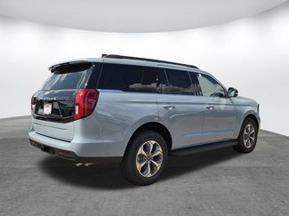 New 2027 Ford Expedition Active RWD video 2