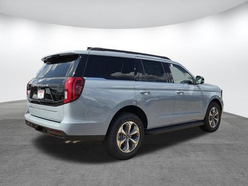 New 2027 Ford Expedition Active RWD image 2