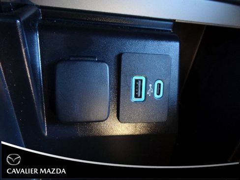 Used 2023 Ford Explorer XLT w/ Equipment Group 202A image 37