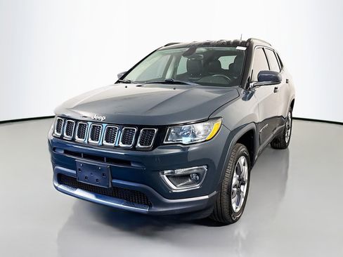 Used 2017 Jeep Compass Limited image 4