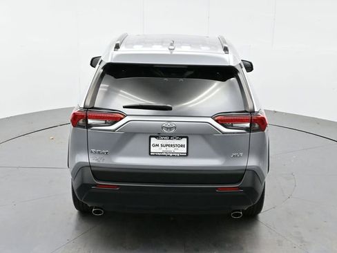 Used 2022 Toyota RAV4 XLE Premium image 33