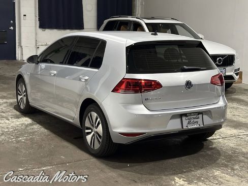 Used 2016 Volkswagen e-Golf SEL Premium image 5