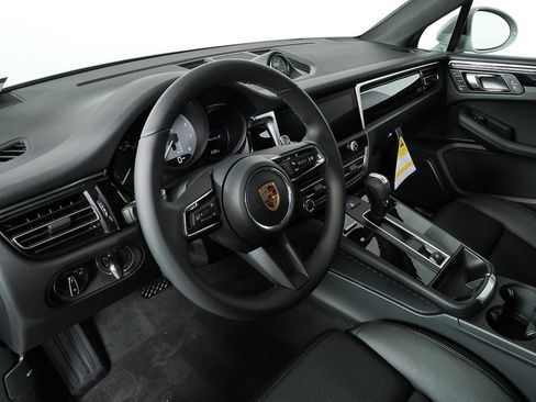 New 2026 Porsche Macan S image 4