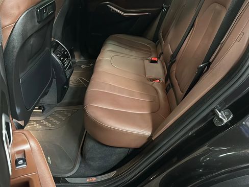 Used 2022 BMW X5 xDrive40i w/ Premium Package image 11