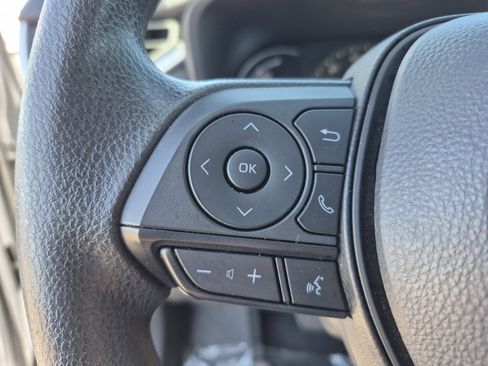 Used 2025 Toyota RAV4 LE image 28