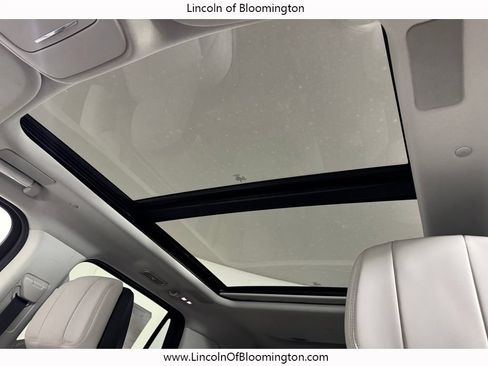 New 2026 Lincoln Navigator Reserve AWD/4WD image 26