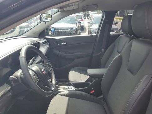 Certified 2024 Buick Encore GX Preferred w/ Comfort Package FWD image 17