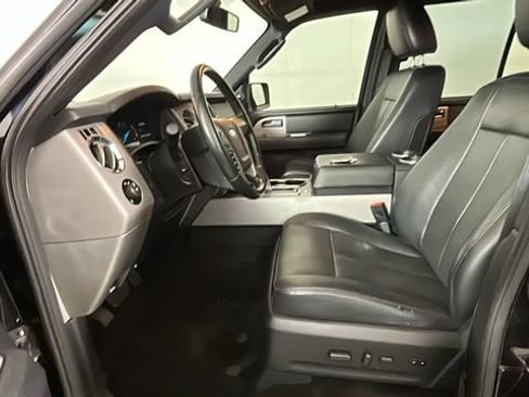 Used 2017 Ford Expedition EL Limited w/ Equipment Group 301A AWD/4WD image 11