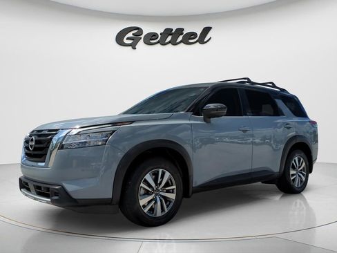 Certified 2023 Nissan Pathfinder SL image 1