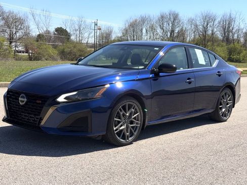 Used 2024 Nissan Altima 2.0 SR image 50