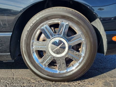 Used 2004 Ford Thunderbird Deluxe image 5