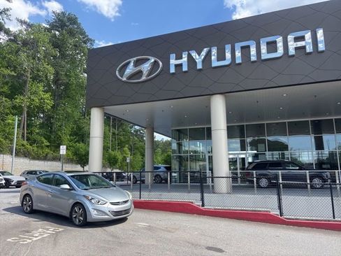 Used 2015 Hyundai Elantra Limited w/ Option Group 05 FWD image 1