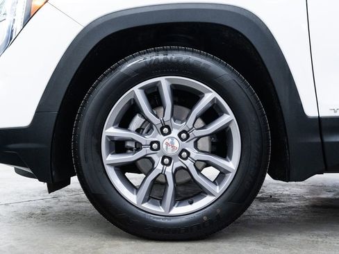 Used 2024 GMC Terrain SLT image 7