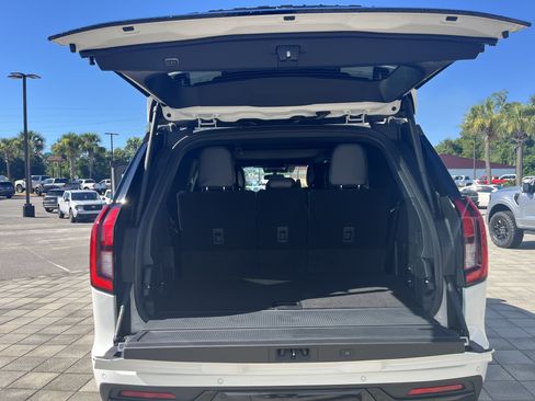 New 2026 Ford Expedition Platinum w/ Stealth Appearance Package AWD/4WD image 13
