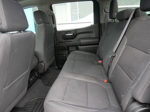 Used 2022 Chevrolet Silverado 1500 LT AWD/4WD image 9