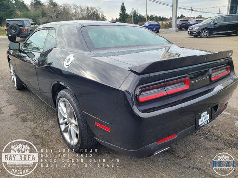 Used 2022 Dodge Challenger GT image 7