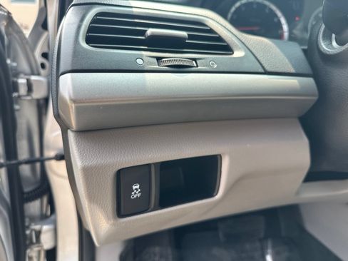 Used 2012 Honda Accord LX image 13