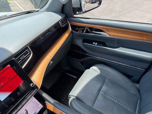 Used 2022 Jeep Grand Wagoneer Series II w/ Convenience Group III image 47