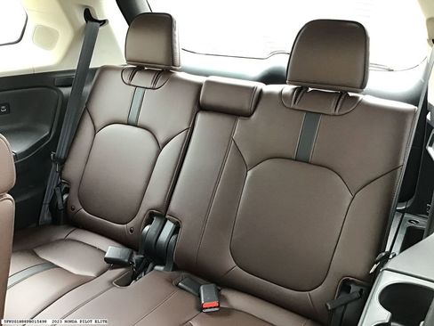 Used 2023 Honda Pilot Elite image 16