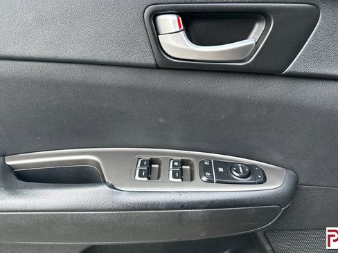 Used 2019 Kia Optima LX image 11