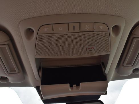 Used 2024 Nissan Armada SV image 42