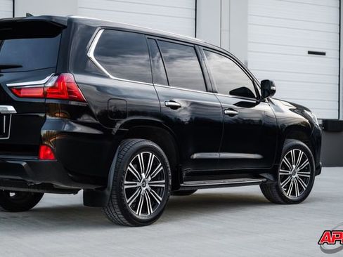 Used 2021 Lexus LX 570 4WD w/ Luxury Package image 55